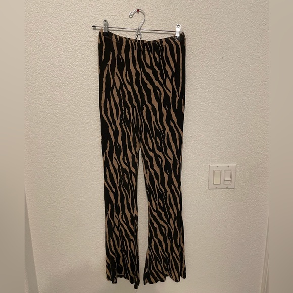 Nasty Gal Zebra flare pants - Picture 3 of 3